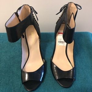 Nine West black pumps! Never been worn.